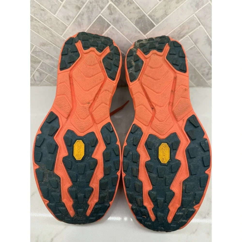 Hoka One One hoka one